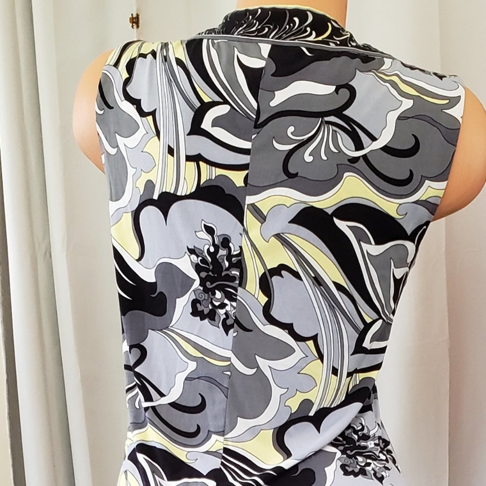 Womens Dresses - Picture 3 of 3